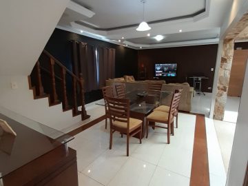 Sobrado para Aluguel